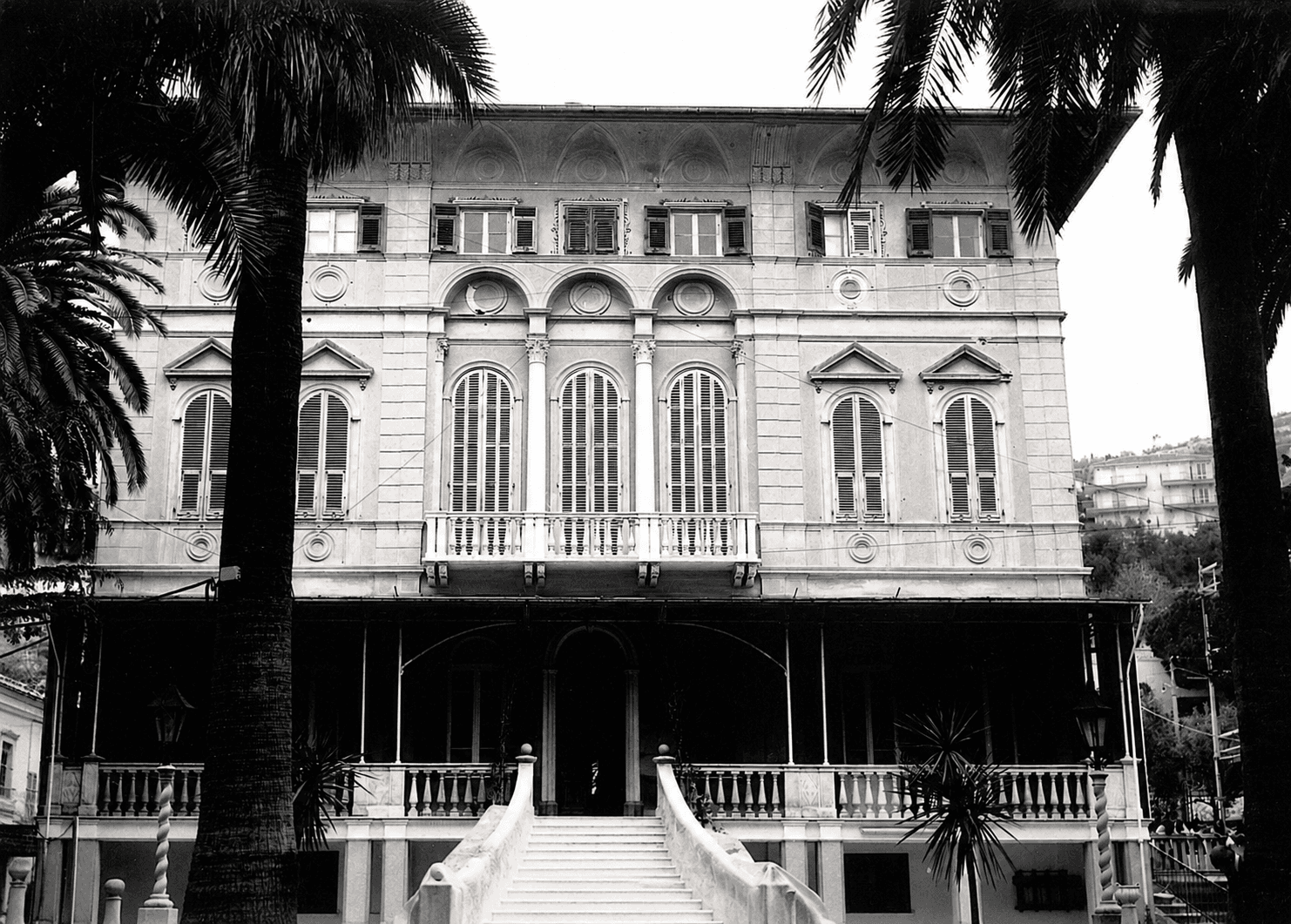 Villa Giulia facade with palm trees, Pietra Ligure