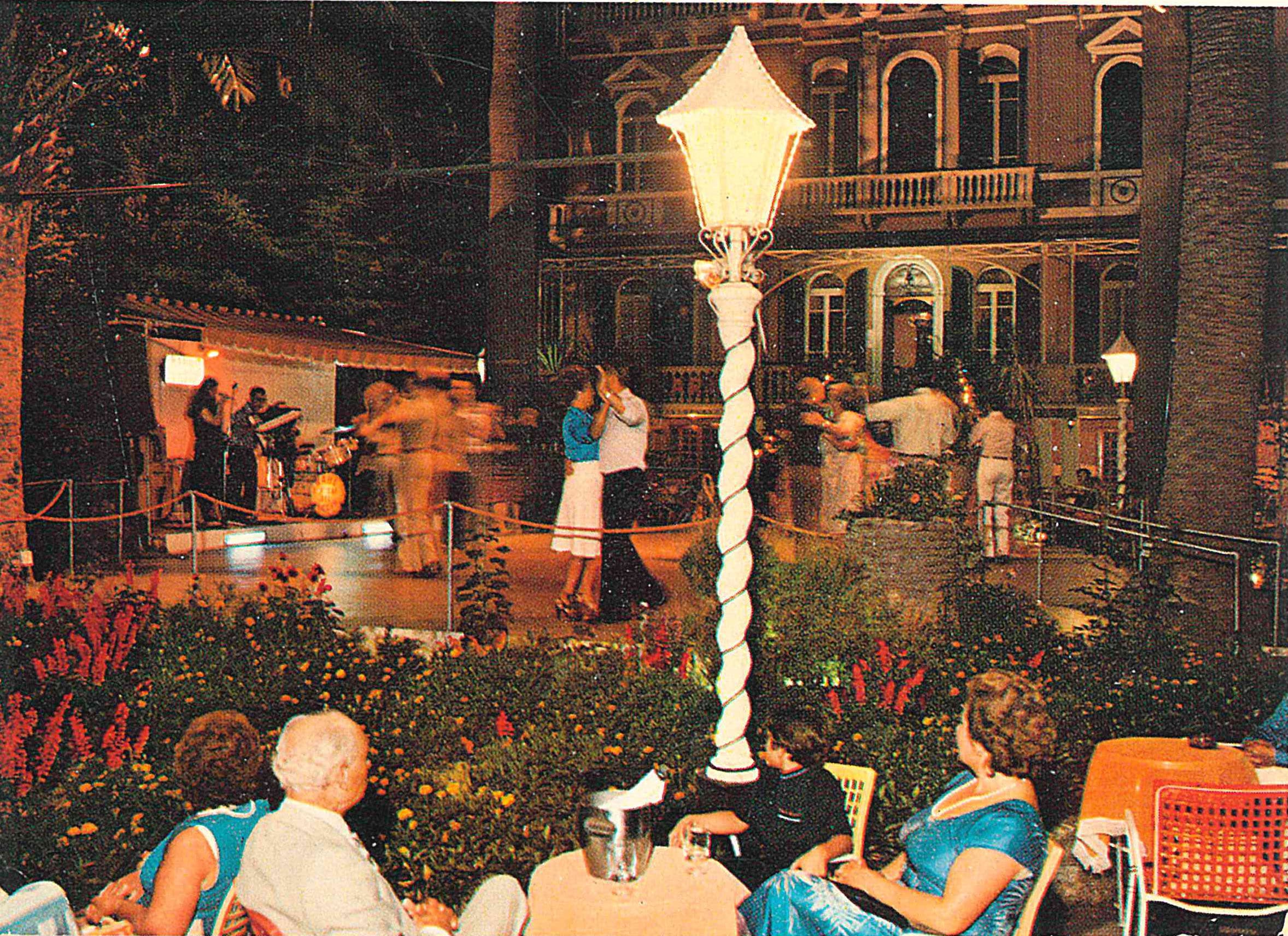 Evening dancing and live music in front of Park Hotel, Pietra Ligure
